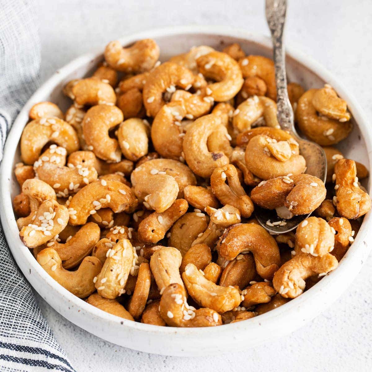 How to Make Maple Sesame Roasted Cashews in 10 Minutes